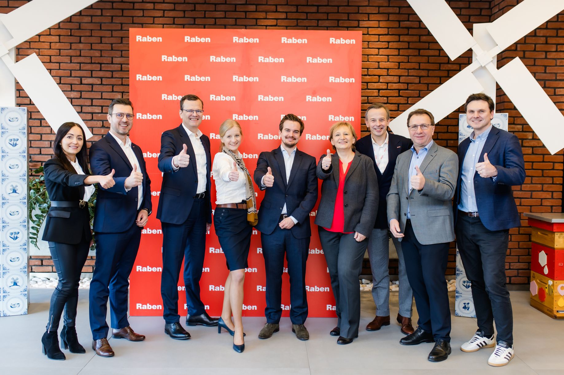 Trzy dekady współpracy: Raben i Henkel świętują 30-lecie partnerstwa