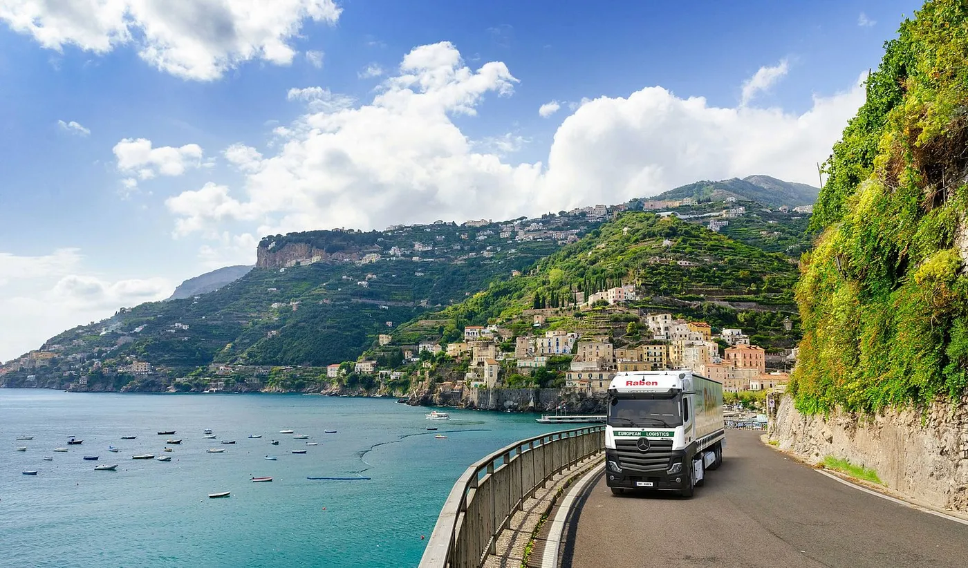 csm_Campania_Italy-Current-View_I_fb1bfbadf7.jpg