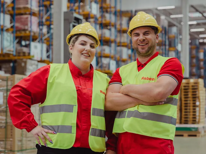 csm_Warehouse_worker_Raben_ced8296719.jpg