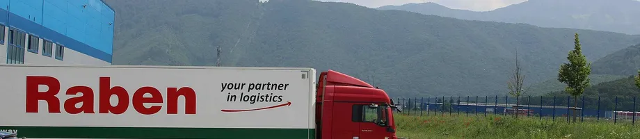 Camion Raben la depozitul din Brasov