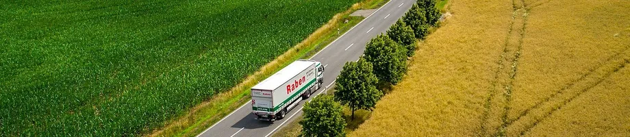 csm_Raben_road_transport_long_truck_old_branding_2-min_eb97e2a563.jpg