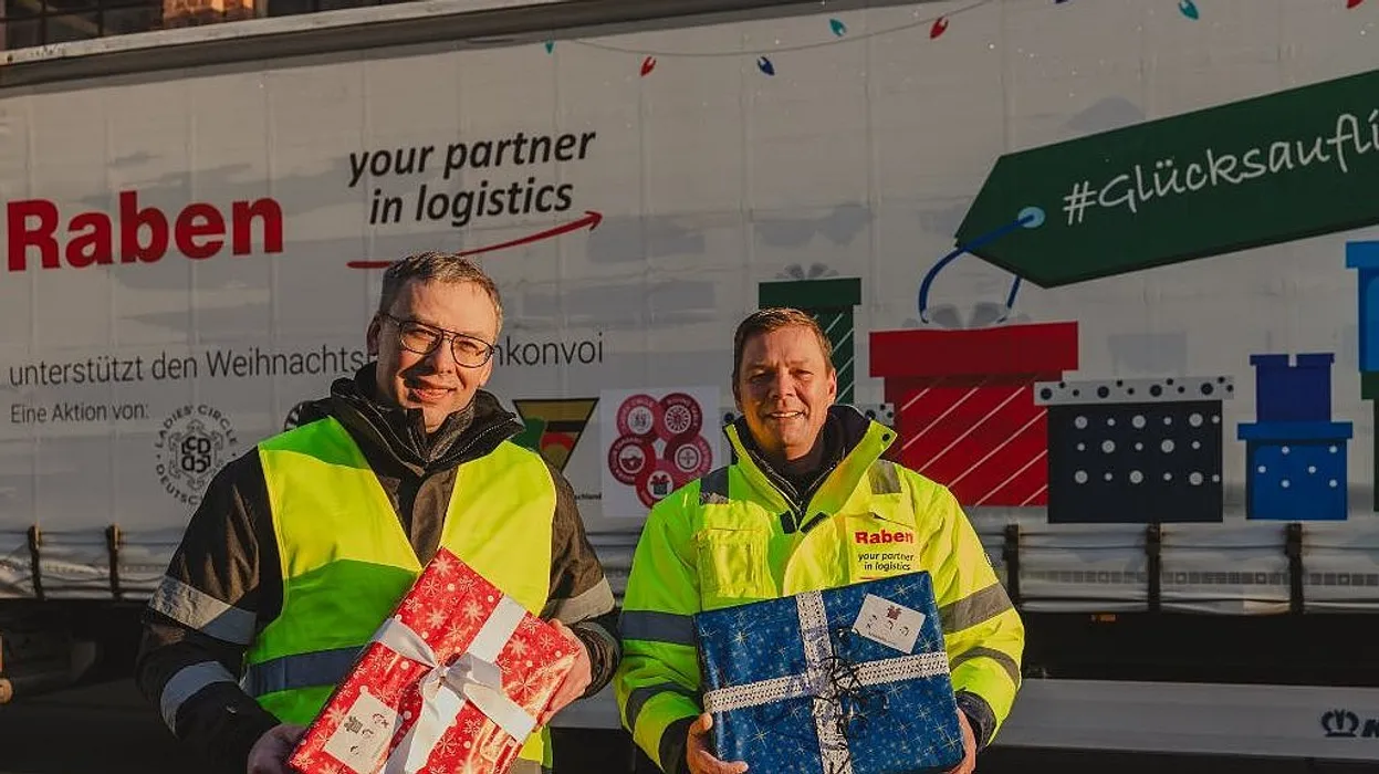 csm_Raben_Group_Germany_Weihnachtspaeckchenkonvoi_396b9ee365.jpg