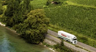 camion raben pe drum