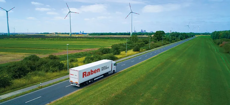 csm_Raben_long_truck_road_transport_new_branding_windmill-min_8403dc2e04.jpg