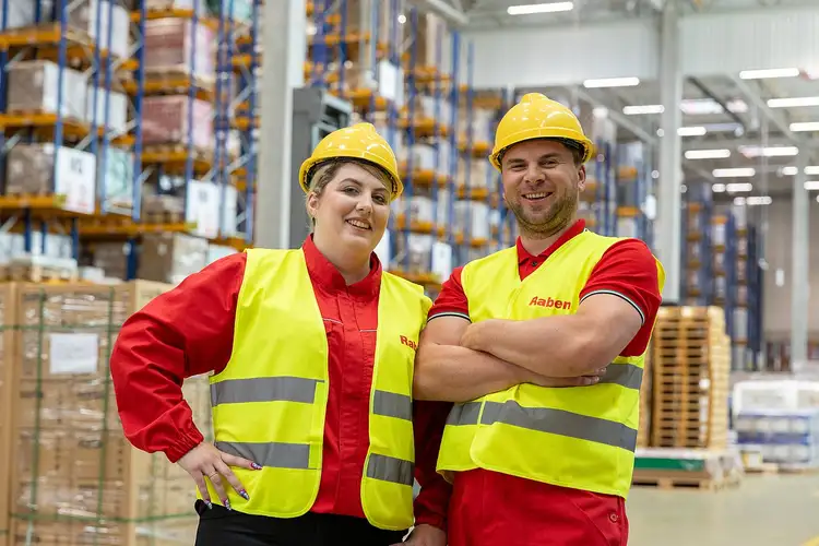 logistieke medewerkers van Raben