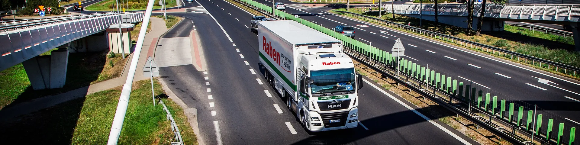 Camion Raben pe drum