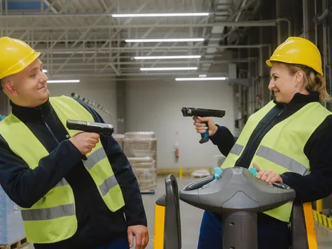csm_Warehouse_worker_Fresh_2_cb99d72db9.jpg