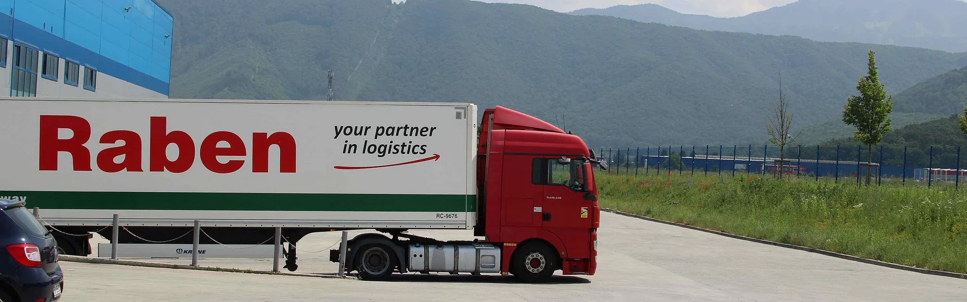 Camion Raben la depozitul din Brasov