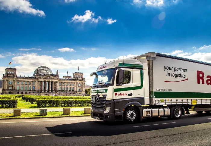 Camion Raben transport marfa germania