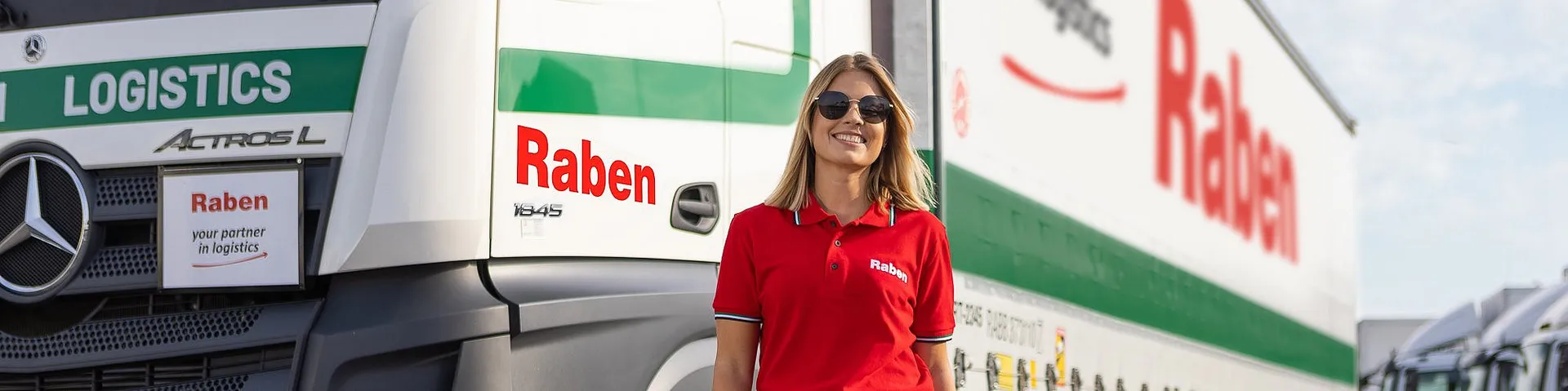 RABEN GROUP driver with cool sunglasses