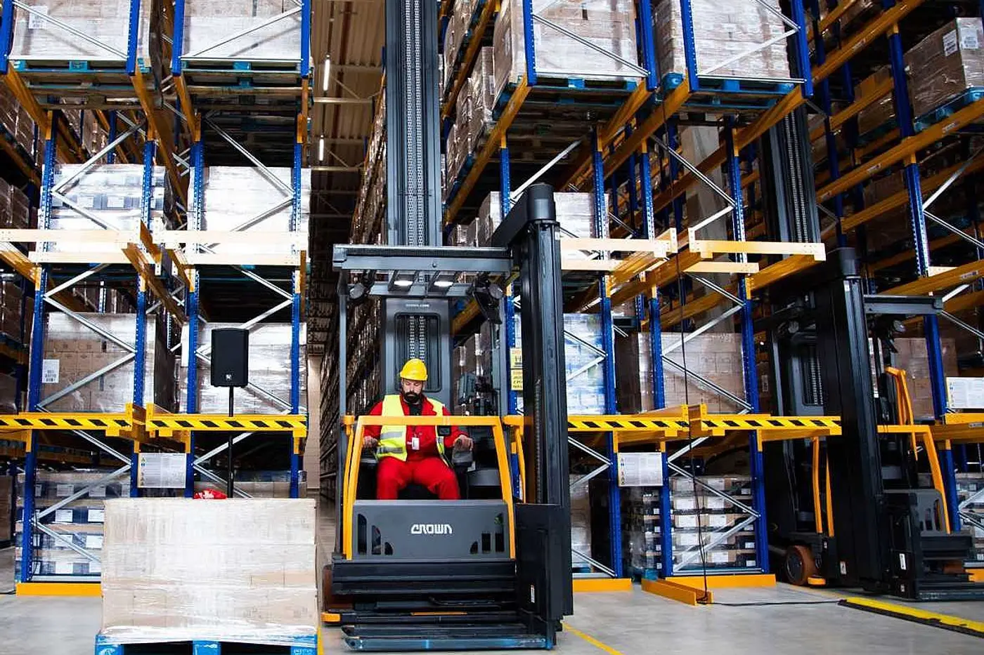 Raben raktár dunaharasztiban