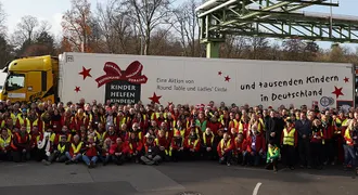 Raben Group unterstützt Weihnachtspäckchenkonvoi