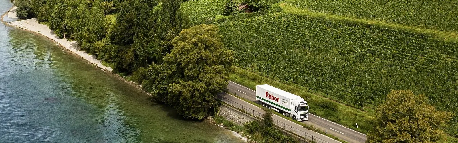 camion raben pe drum