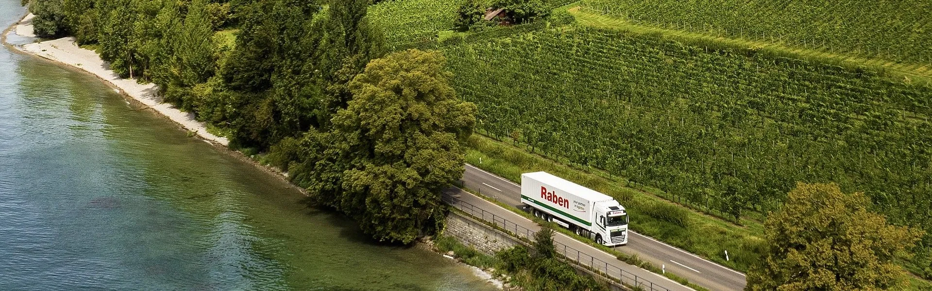 camion raben pe drum